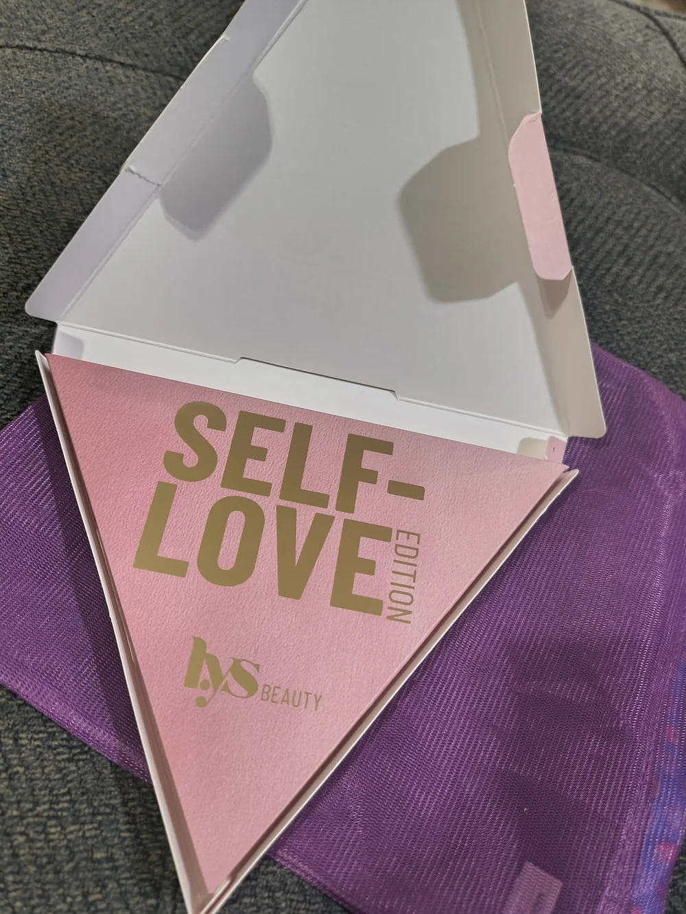 Self-Love Eyeshadow Palette - Pink